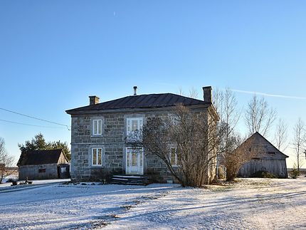 Maison centenaire à Sainte-Élisabeth Québec Canada