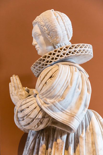Le Louvre, statue funéraire de Madeleine Marchand