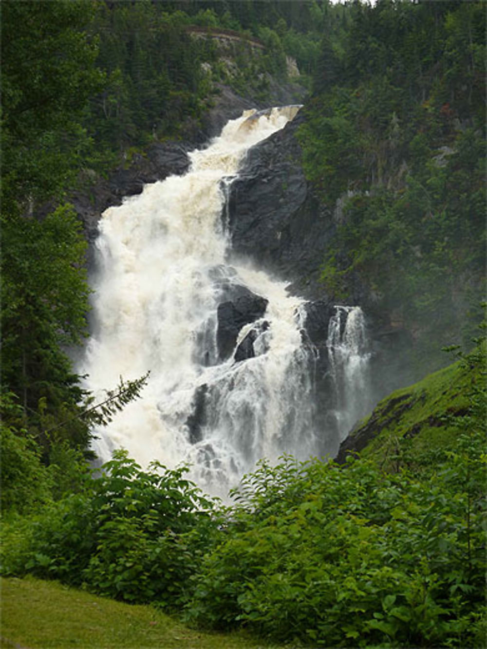 Cascade de l'ancienne papeterie