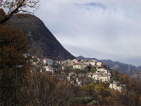 Le petit village de Guardiaregia