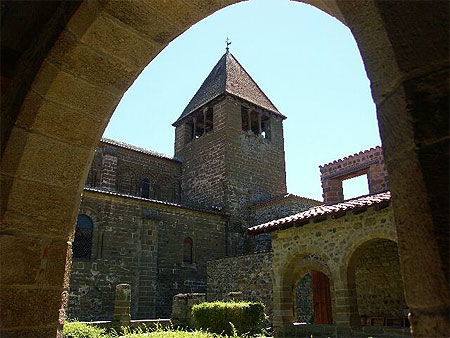 Abbatiale de Chanteuges Abbatiale de Chanteuges