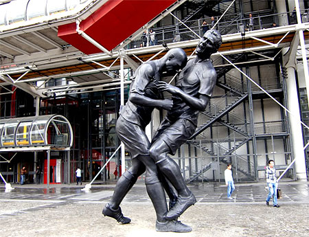 Coup de tête de Zidane en statue Coup de tête de Zidane en statue