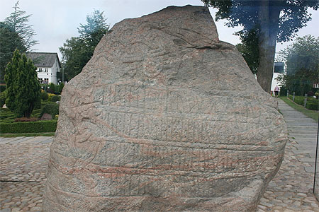 Grosse pierre de Jelling Grosse pierre de Jelling