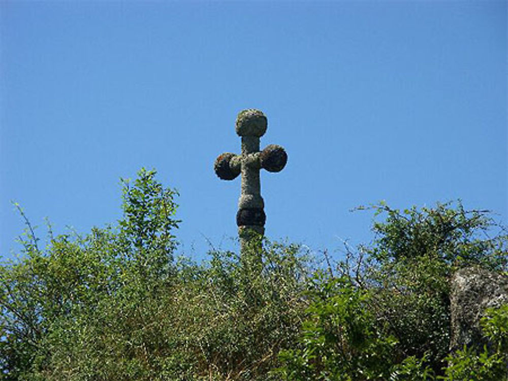Croix à boules de Charraix