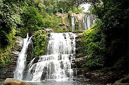 Nauyaca Falls