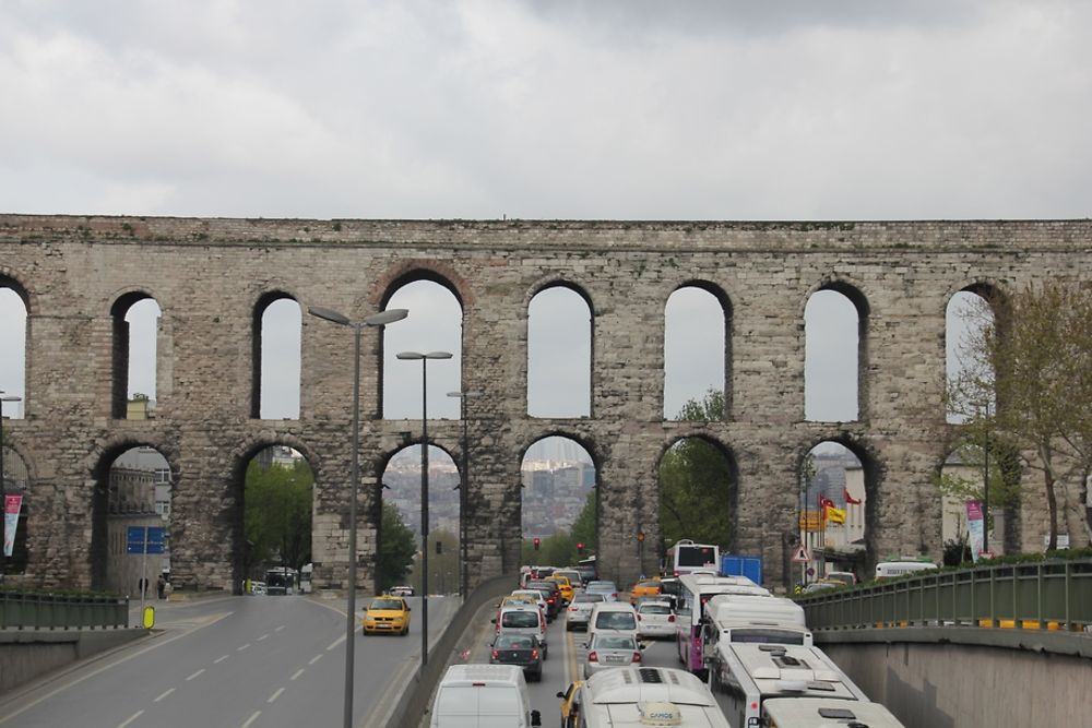 Aqueduc de Valens