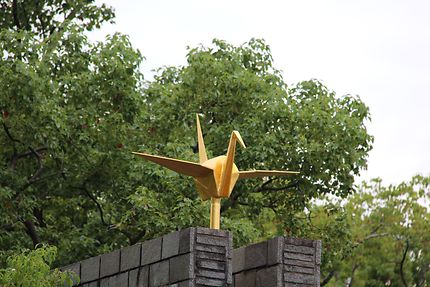 Parc de la Paix à Nagasaki, statue origami
