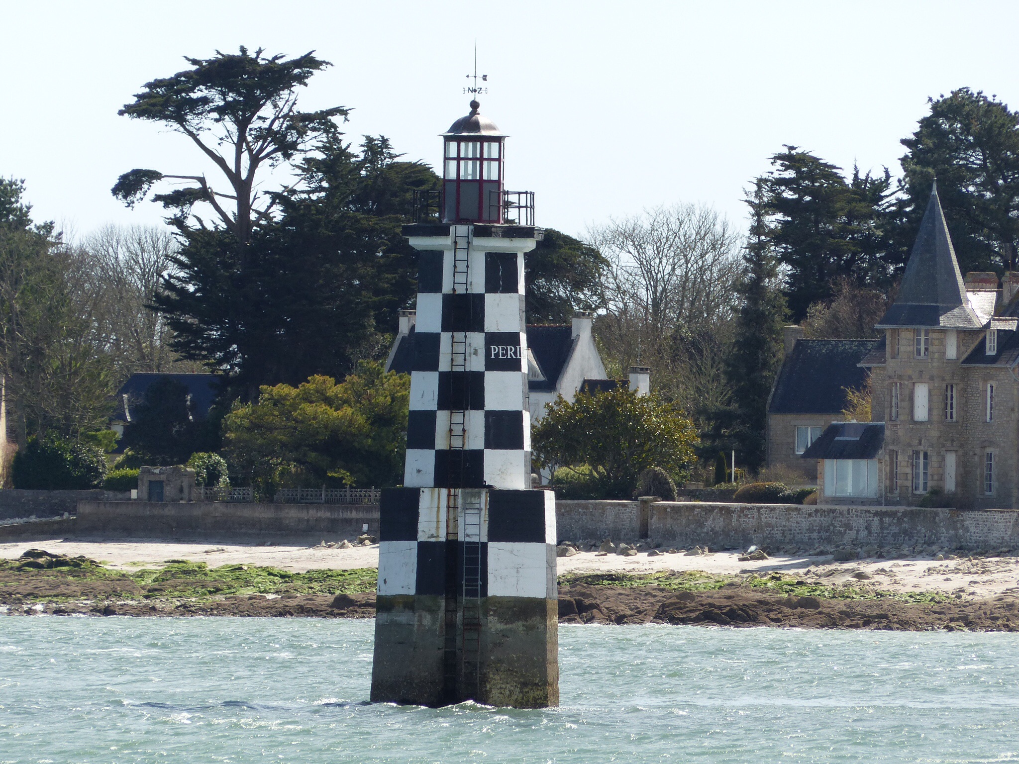 Le joli phare le perdrix Le joli phare le perdrix