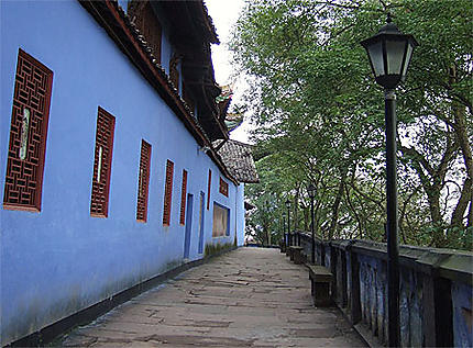 Le mur bleu, à Fengdu
