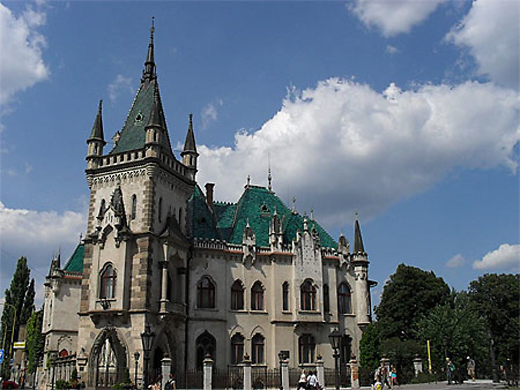 Jakabov palác (palais Jakab) - Gulwenn Torrebenn
