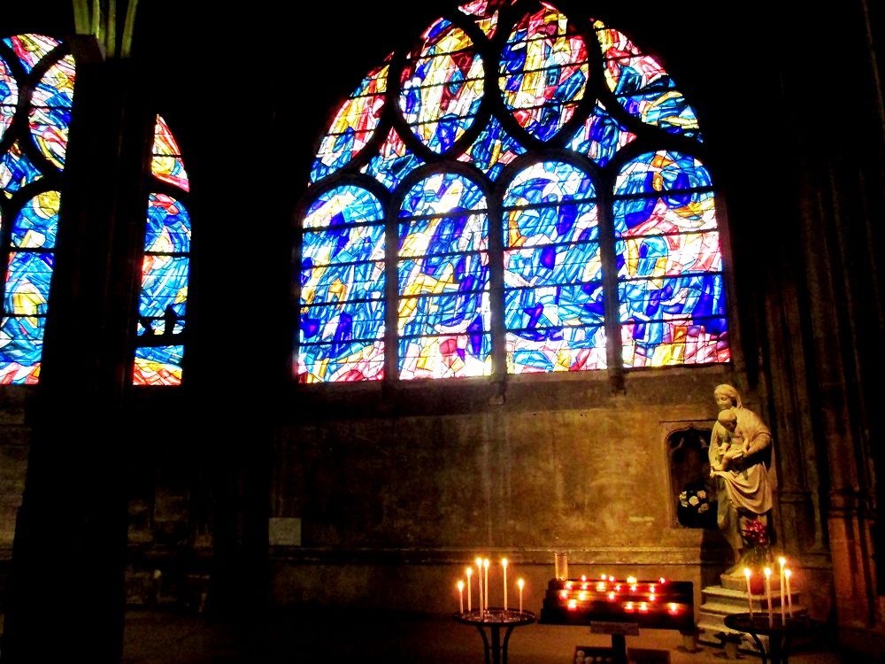 Vitraux modernes de l'Église Saint-Séverin