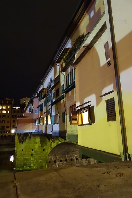 Ponte Vecchio light 2017