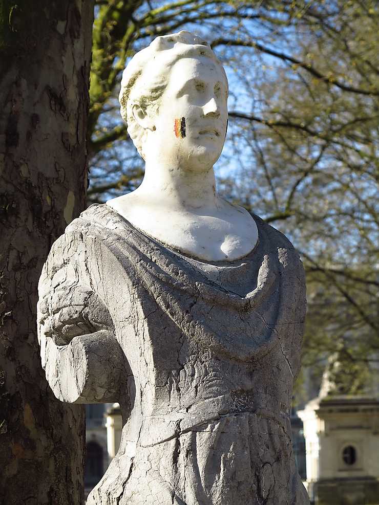 Statue Dans Le Parc De Bruxelles : Statues : Parc De Bruxelles ...