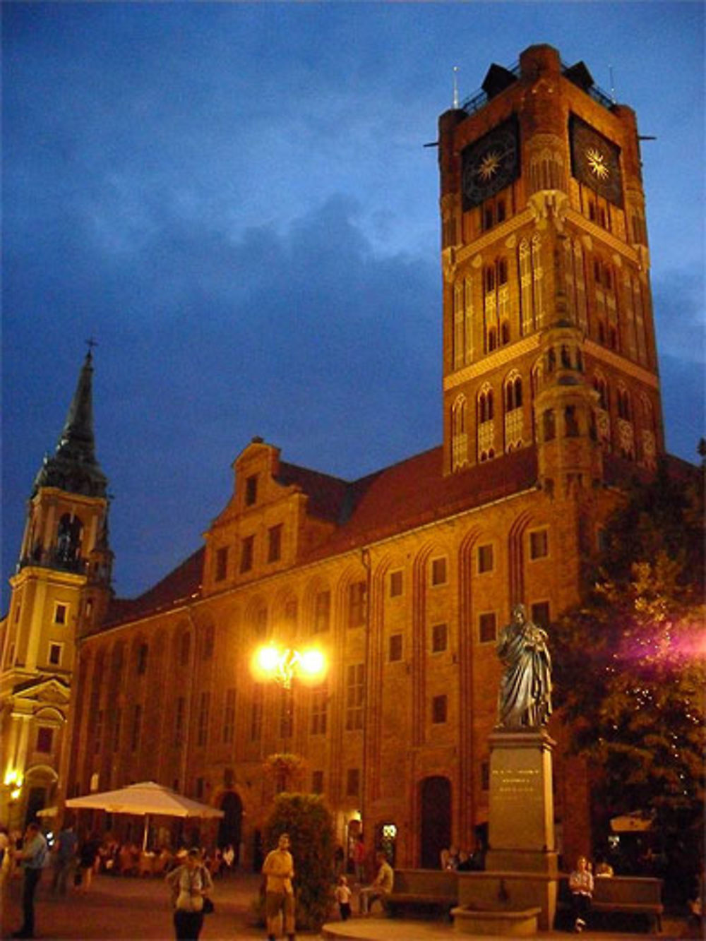 Hôtel de Ville de nuit