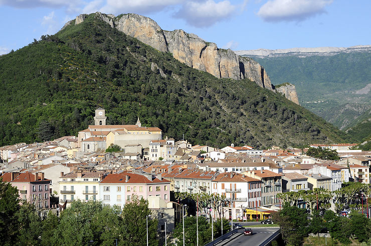 Haute-Provence : Digne-les-Bains, entre montagnes et lacs
