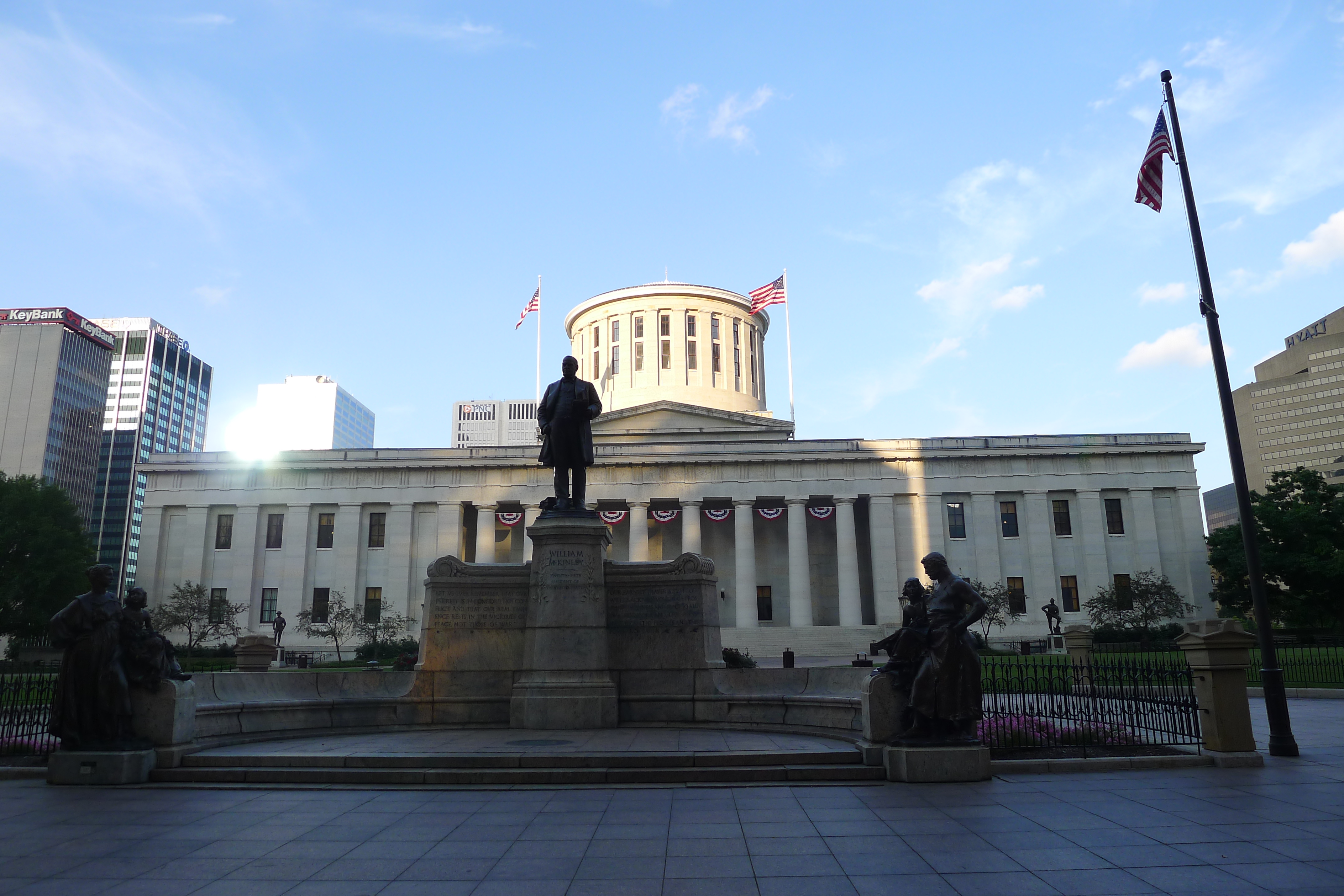 Capitole, avec la statue de McKinley devant Capitole, avec la statue de McKinley devant