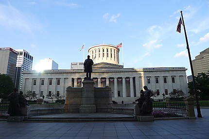 Capitole, avec la statue de McKinley devant