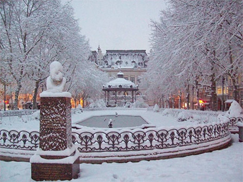 Place Jean-Jaurès