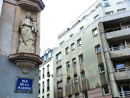 Rue de la Madone