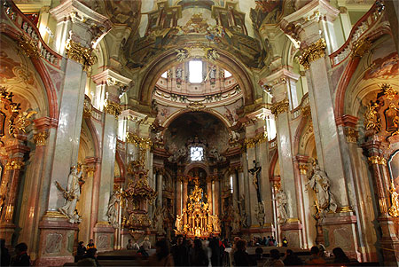 Intérieur église St Nicolas Intérieur église St Nicolas