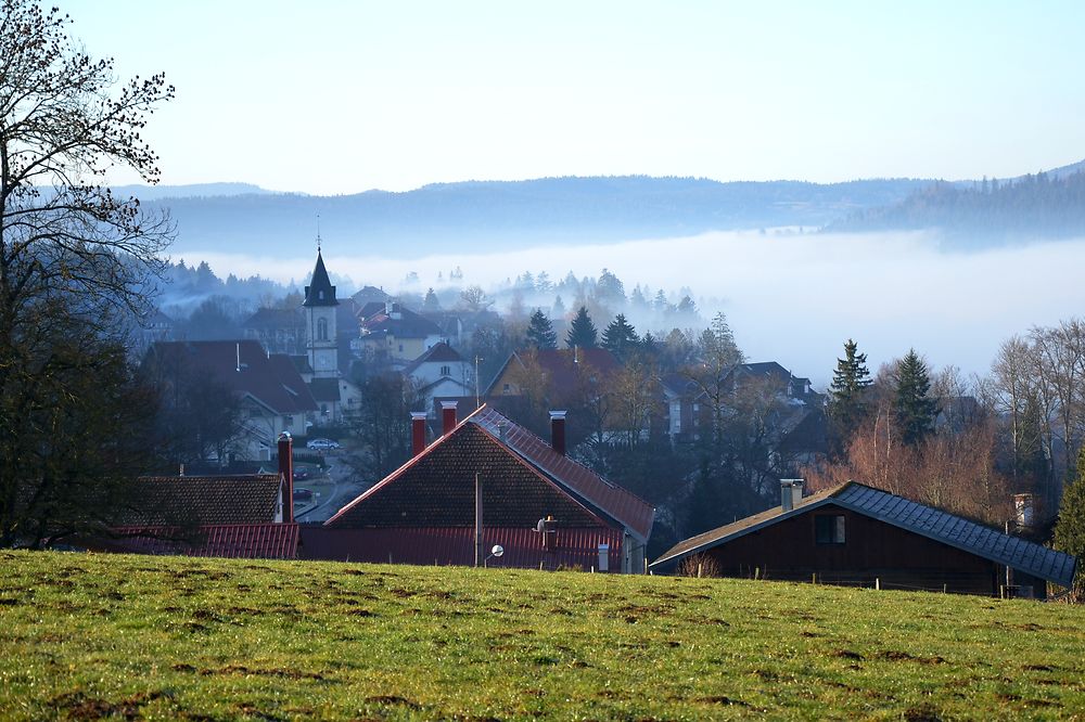 Village autour du lac saint point