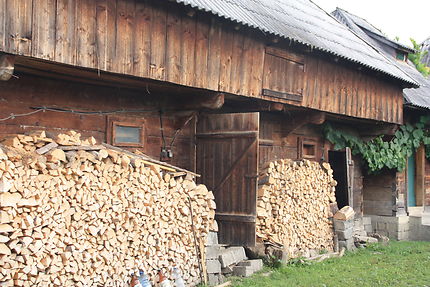 Rentrons le bois avant l'hiver, Maramureş