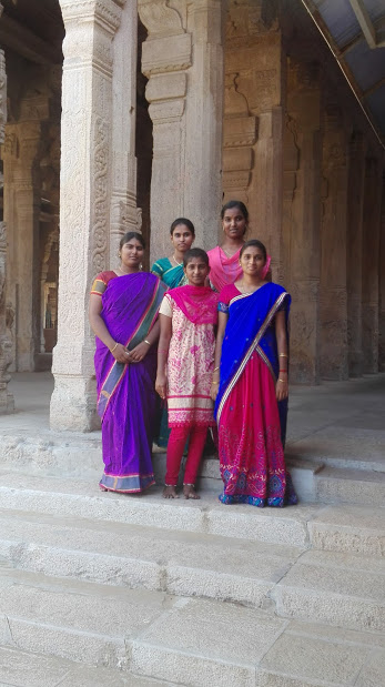 Saris Saris