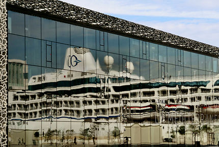 Marseille en reflet