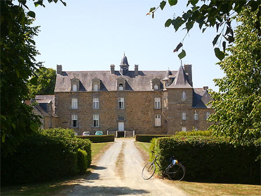 Château dit Le Logis, à la Chapelle aux Filtzméens, dans le Combournais