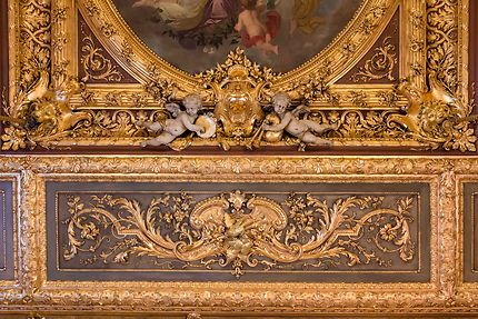 Le Louvre, plafond sculpté