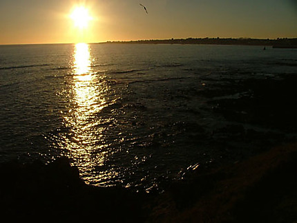 Vue de la baie d'Audierne au coucher du soleil