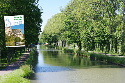 Le Canal du Nivernais avec le Routard