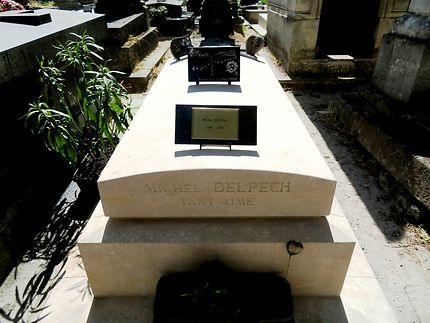 Tombe de Michel Delpech 