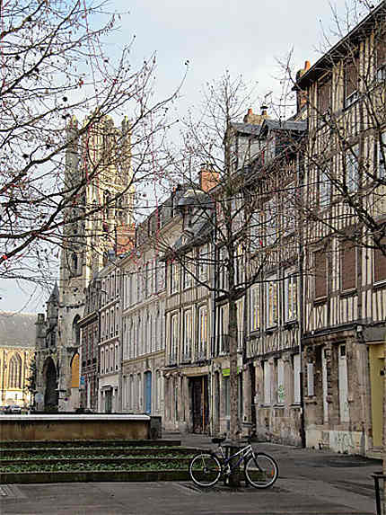 Une place de Rouen