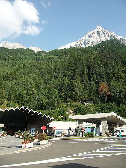 Tunnel du Mont-Blanc et l'Aiguille du Midi