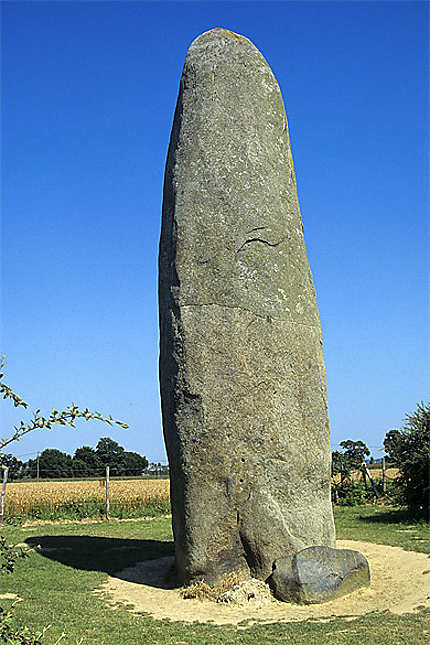 Menhir de Champ Dolent, Dol-de-Bretagne