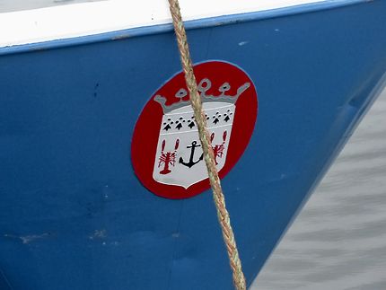 Le blason d’un bateau de pêche 