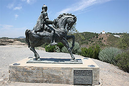 Statue de Ibn Qasi