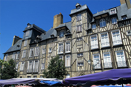 Maisons à pans de bois, place des Lices, Rennes