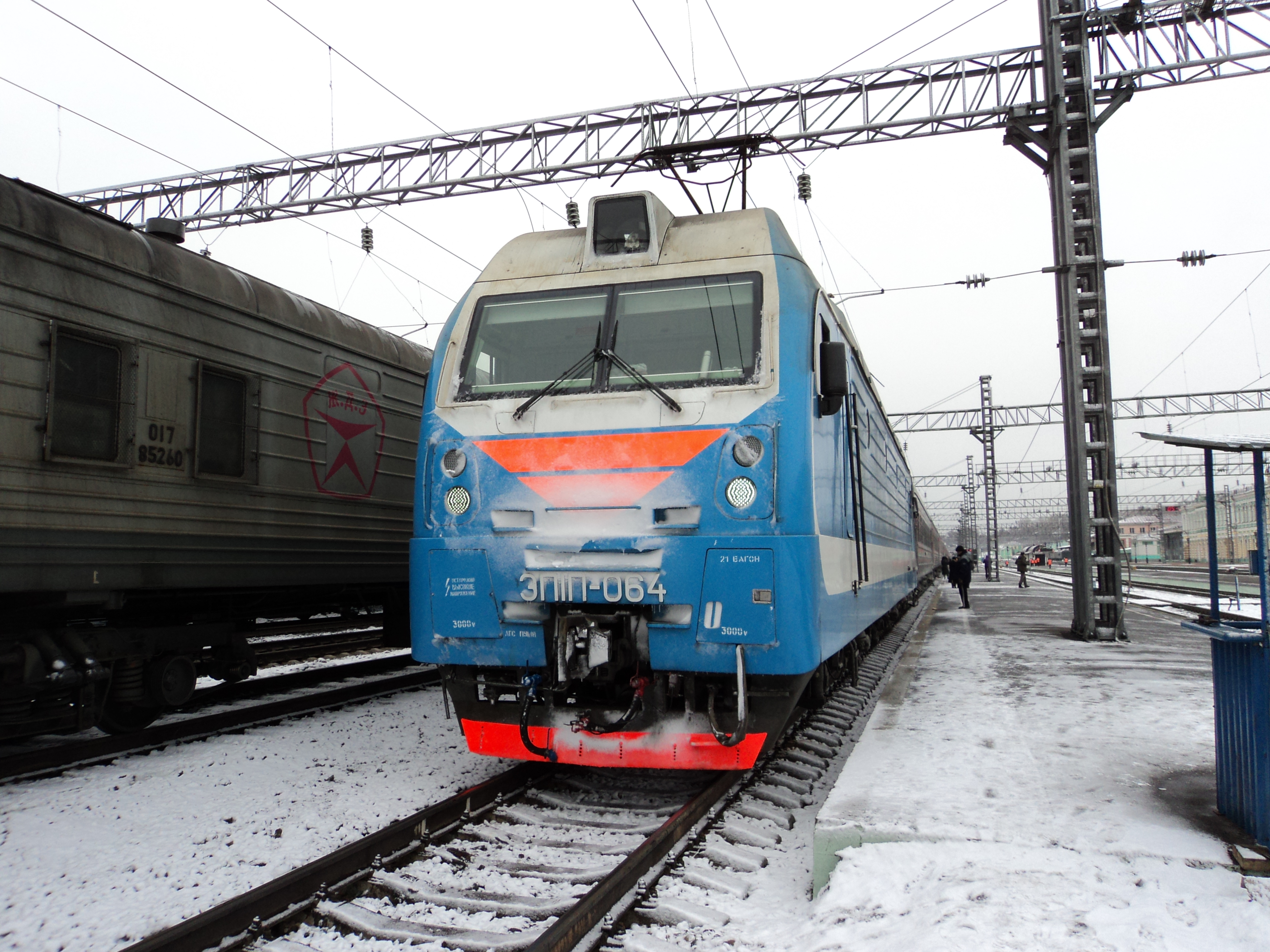 Gare d'Irkoutsk: Transsibérien Vladivostok-Moscou Gare d'Irkoutsk: Transsibérien Vladivostok-Moscou