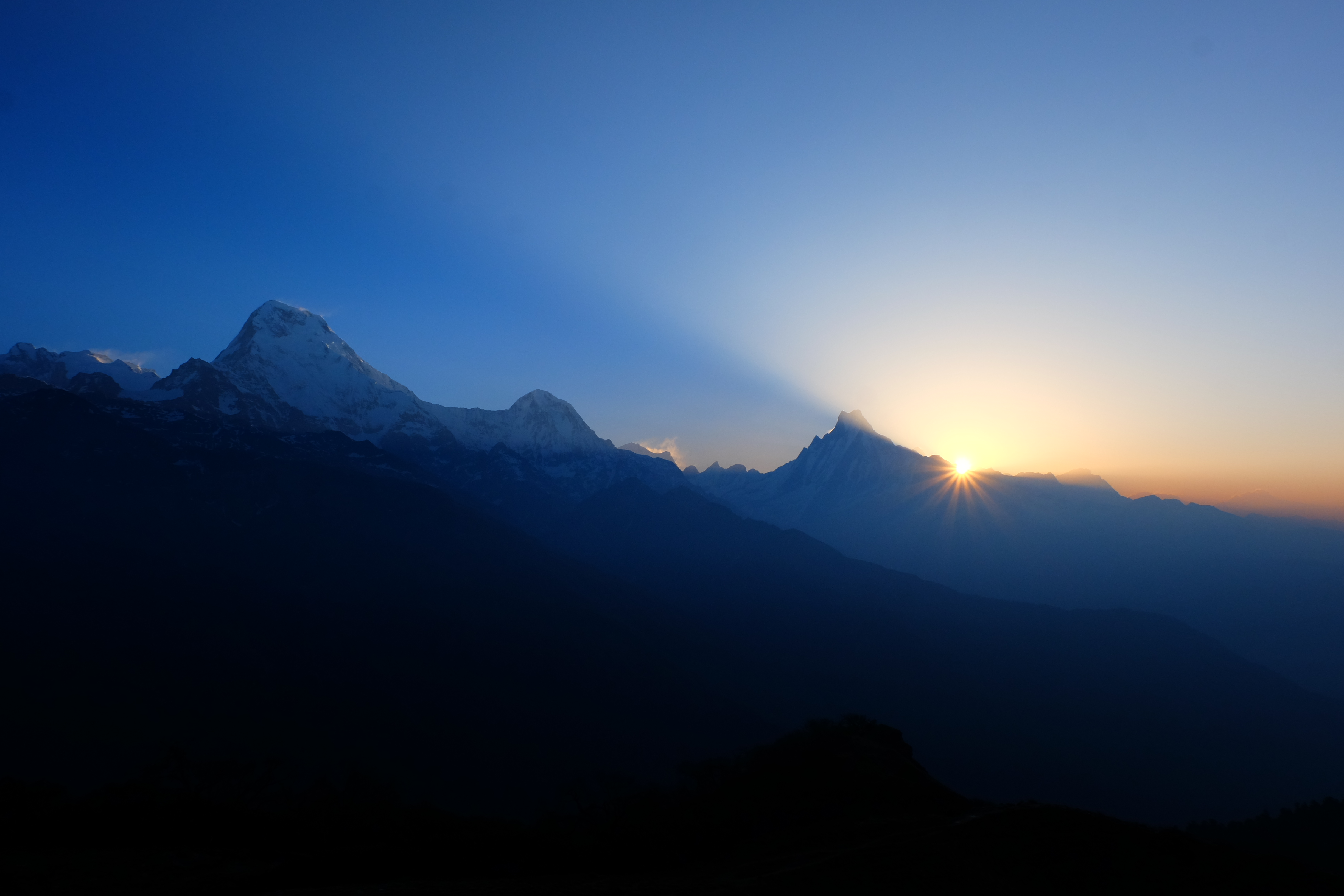 Lever du soleil au Népal Lever du soleil au Népal