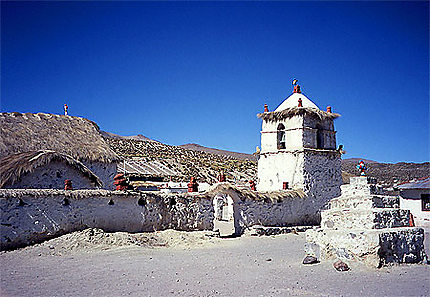 Eglise blanche de Parinacota