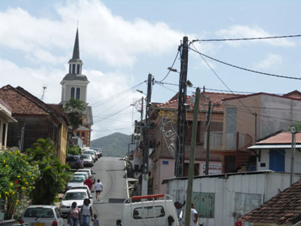 Montée vers le bourg des Trois Ilets