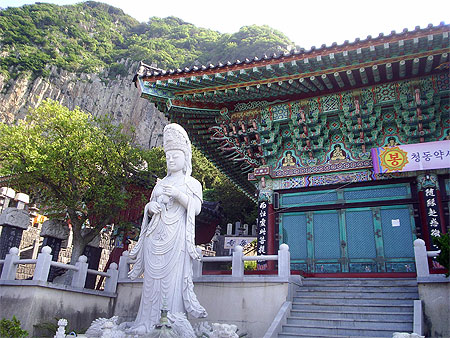 Temple sur l'île de Jeju Temple sur l'île de Jeju