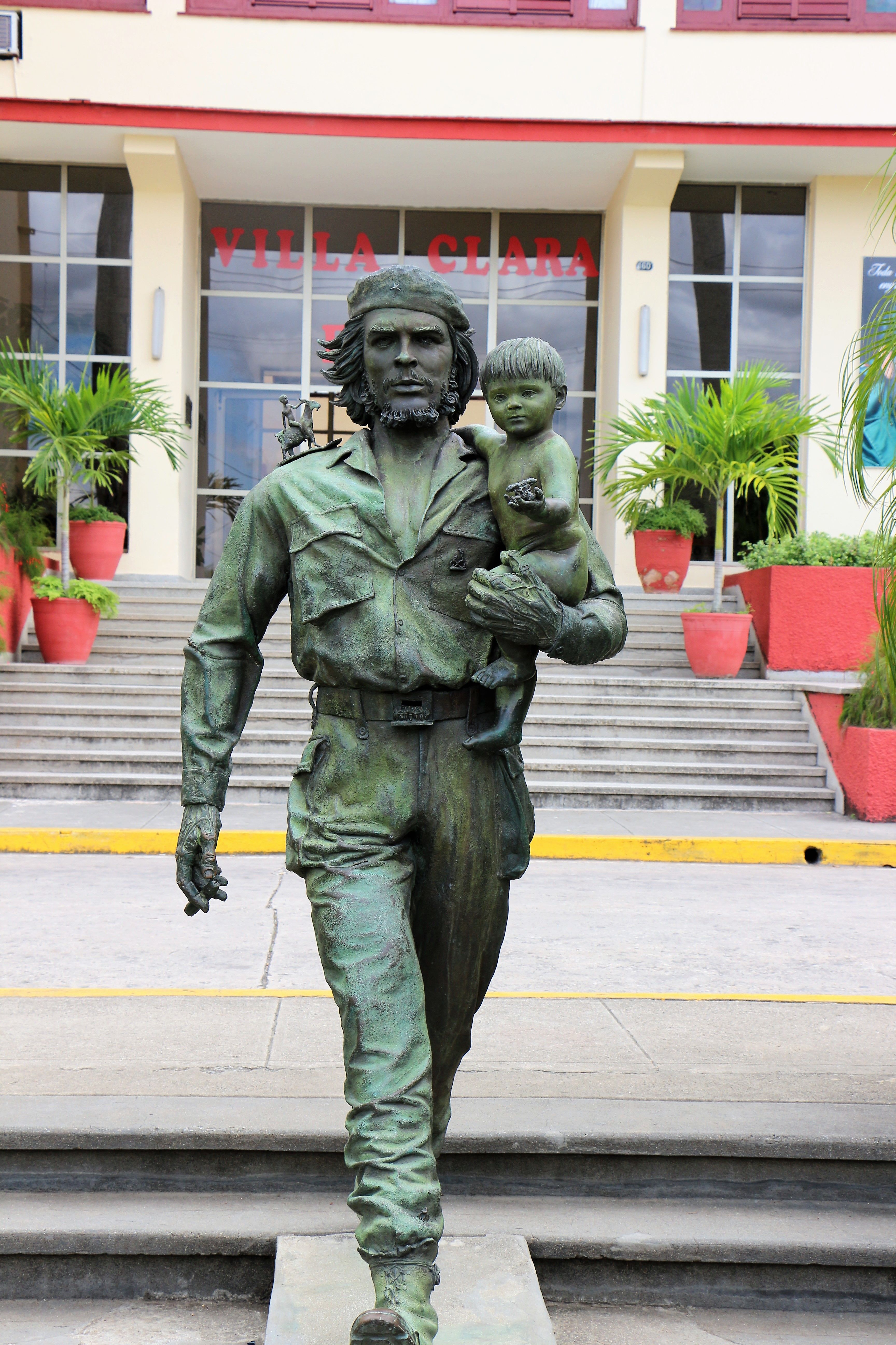 Statue du "Che" et de "El Nino"