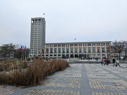 Imposante mairie de la ville