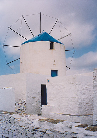 Moulin à vent à Artemónas Moulin à vent à Artemónas