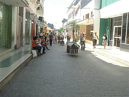 Rue de l'indépendance où avenue, en tout les cas une des plus touristiques 