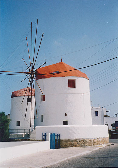 Moulins à vent à Katavatí Moulins à vent à Katavatí