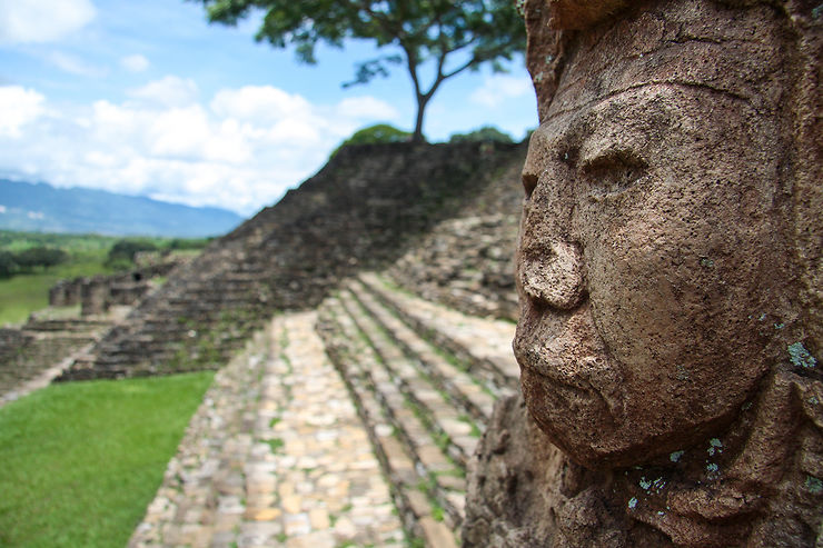 Le monde maya : un univers multiple